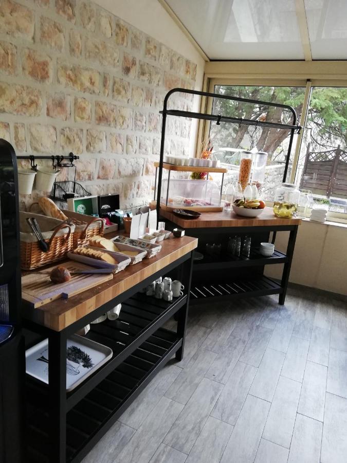 Logis Hotel & Restaurant Le Carnot Ди Экстерьер фото