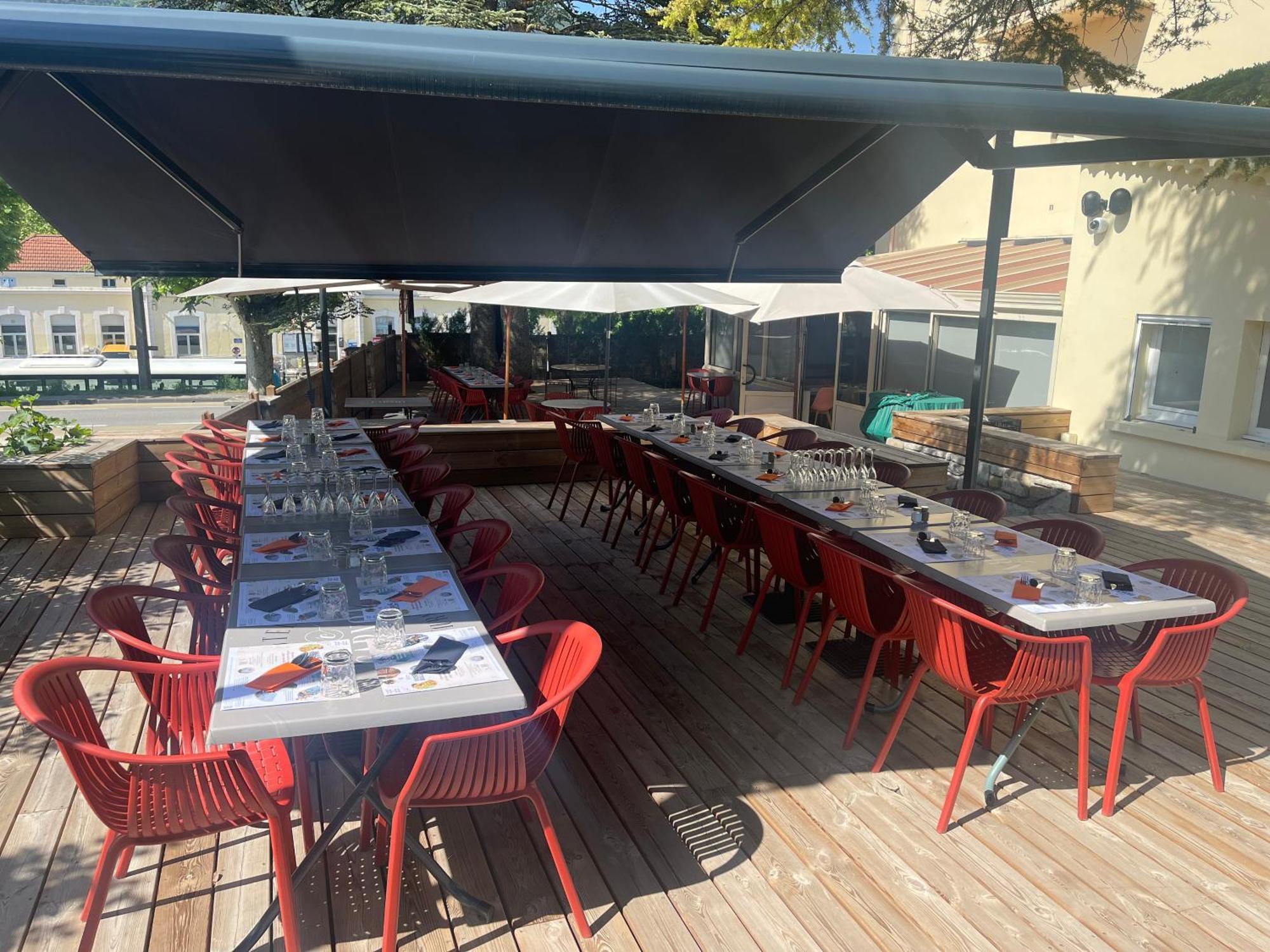 Logis Hotel & Restaurant Le Carnot Ди Экстерьер фото